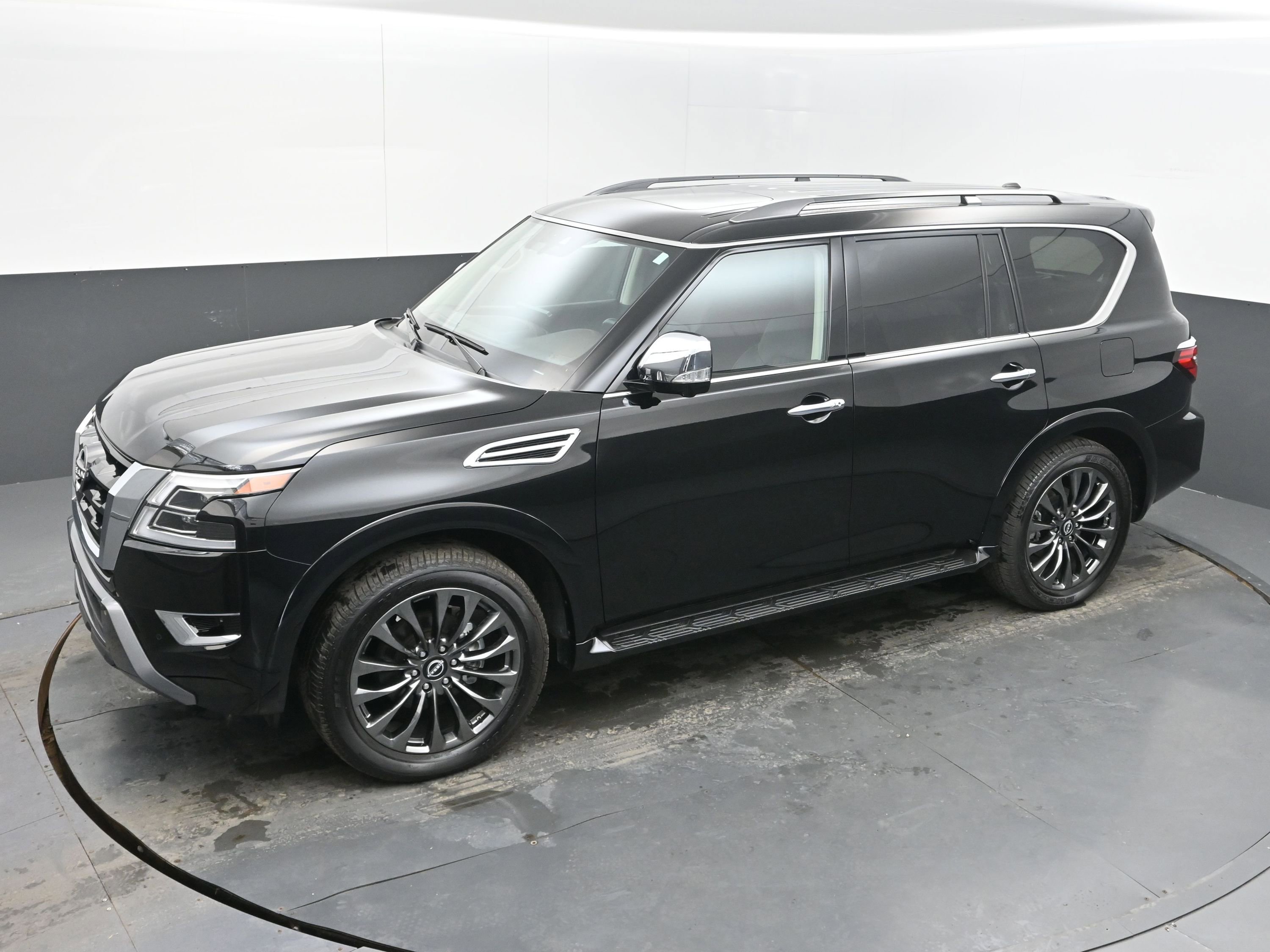 Used 2024 Nissan Armada Platinum image 31