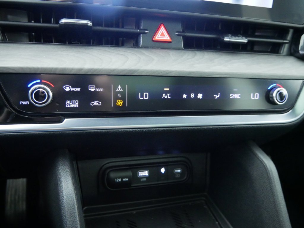 Used 2024 Kia Sportage X-Line w/ X-Line Premium Package AWD/4WD image 33