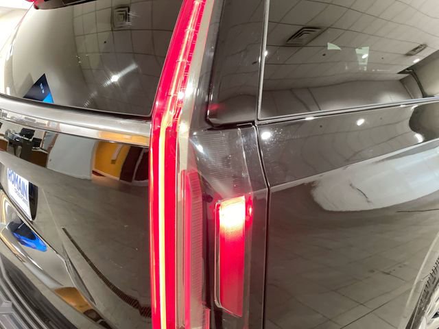 Used 2023 Cadillac Escalade ESV Premium Luxury Platinum image 14