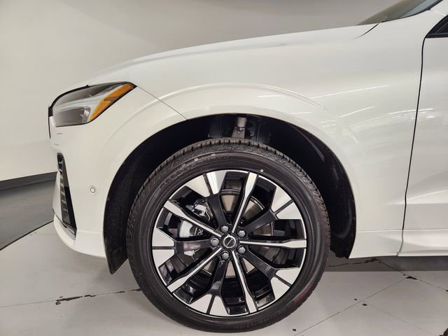 New 2026 Volvo XC60 B5 Plus w/ Protection Package Premier AWD/4WD image 11