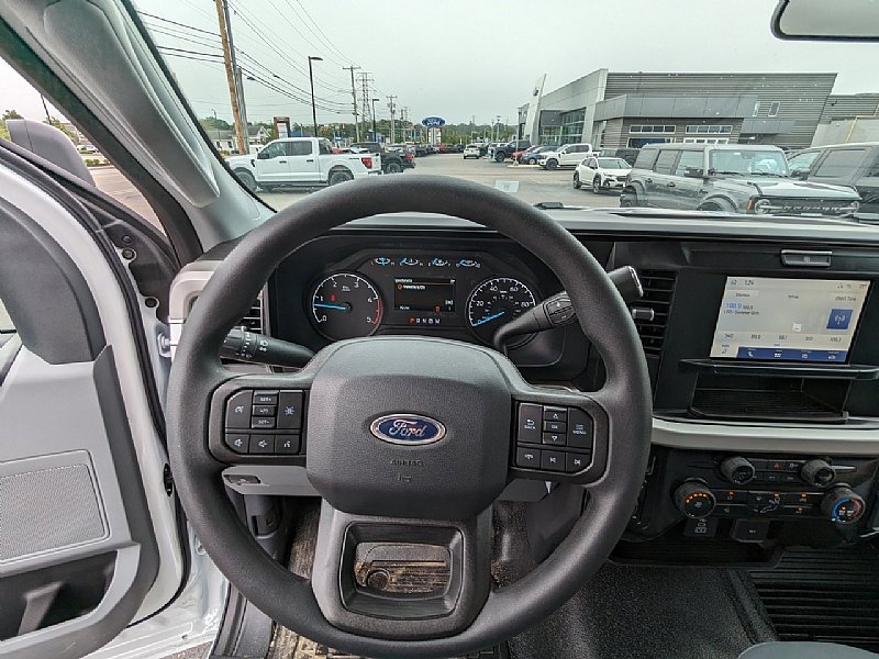 New 2025 Ford F550 4x4 Regular Cab Super Duty image 22