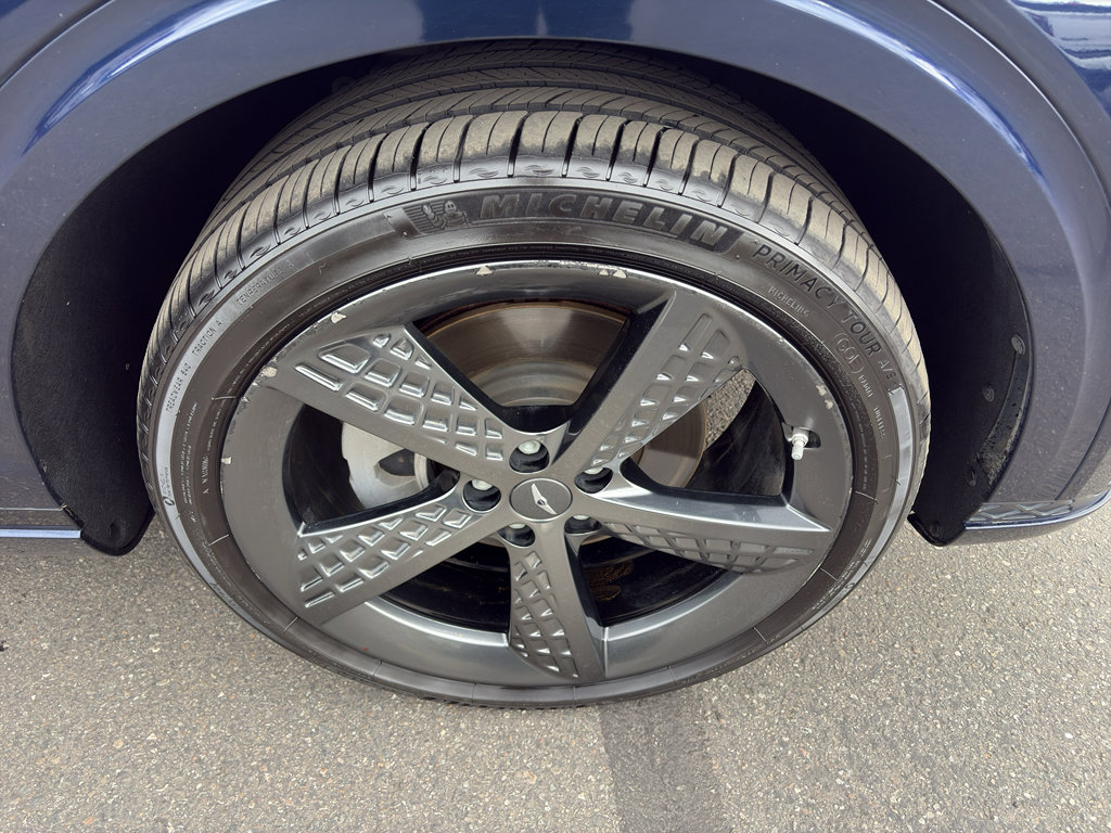 Used 2022 Genesis GV70 2.5T w/ Sport Prestige Package image 9