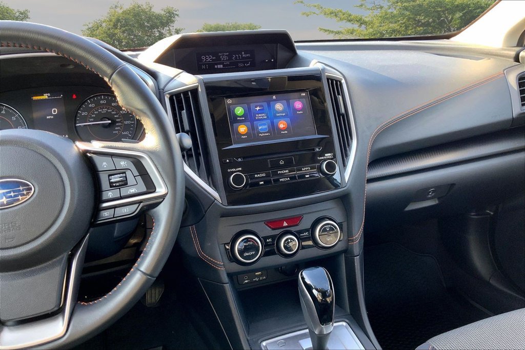 Used 2020 Subaru Crosstrek 2.0i Premium w/ Moonroof Package 2 AWD/4WD image 9