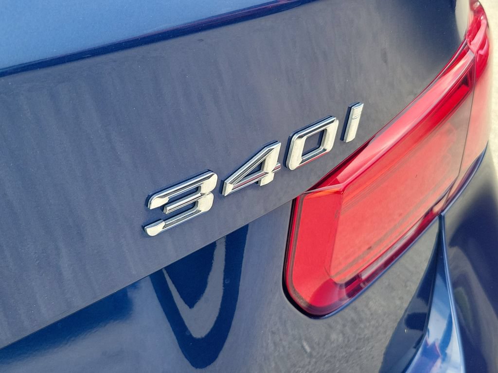 Used 2018 BMW 340i xDrive Sedan AWD/4WD image 6