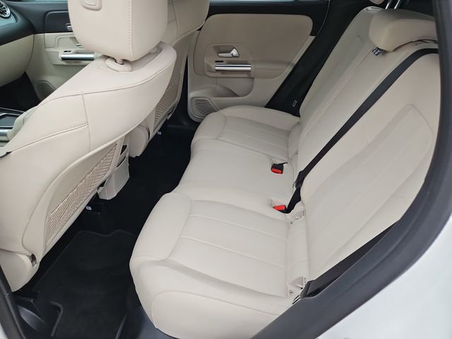 Used 2026 Mercedes-Benz GLA 250 image 17