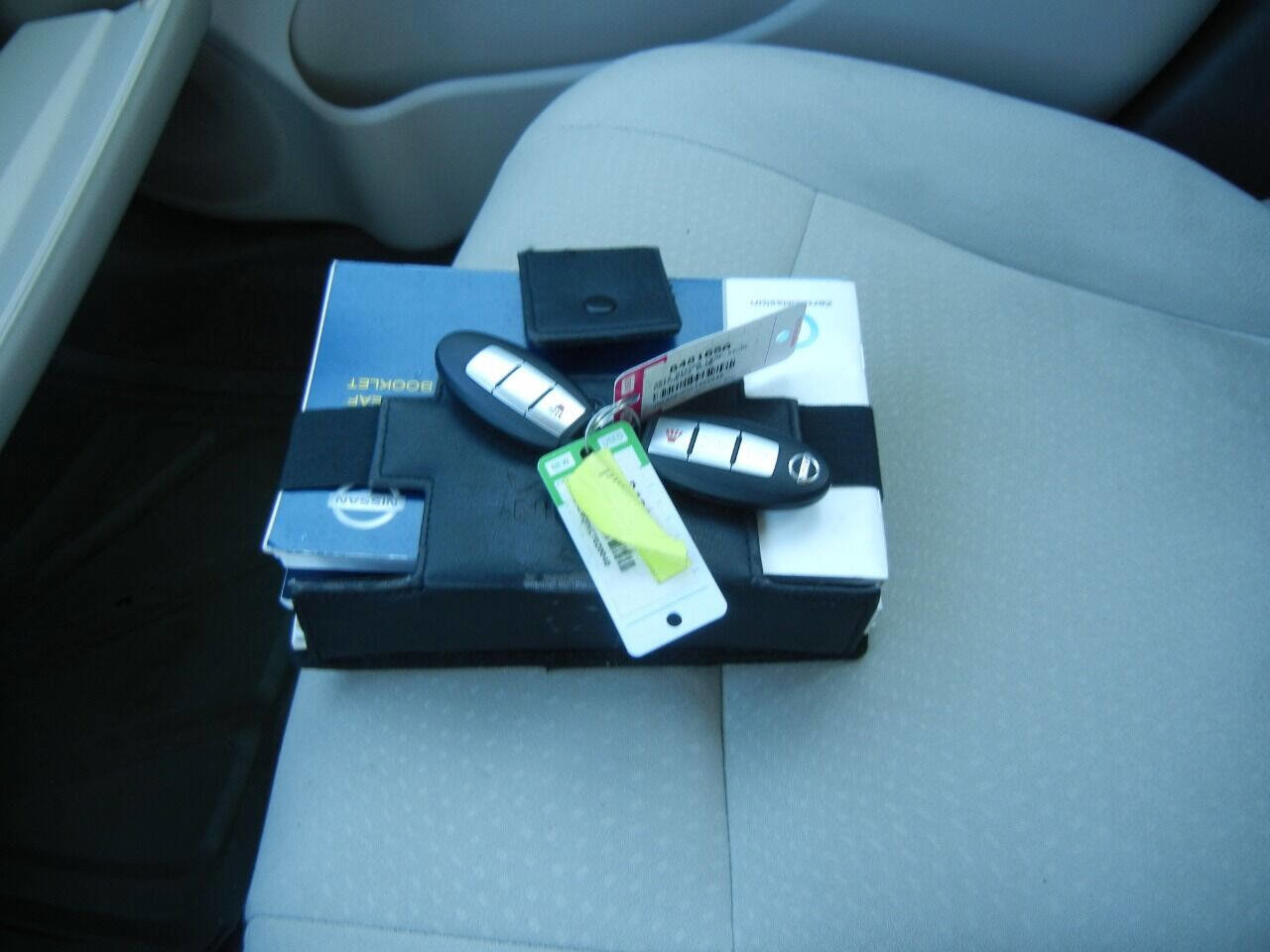 Used 2012 Nissan Leaf SL w/ Protection Pkg image 70