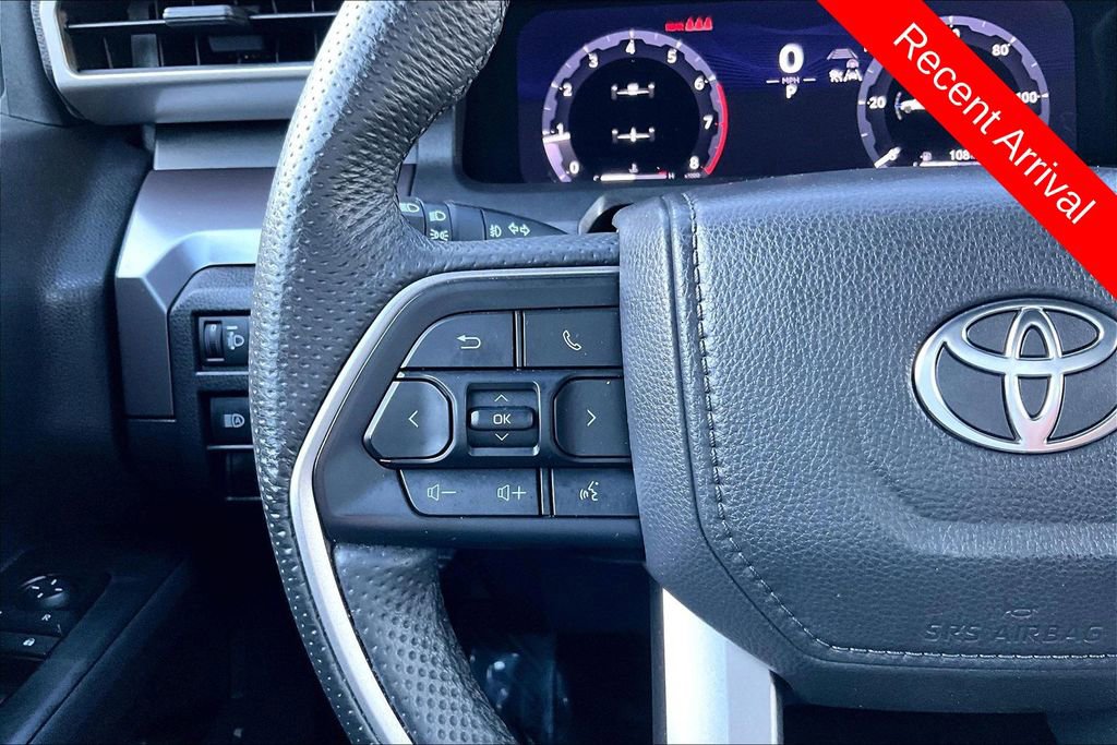 Used 2025 Toyota Tacoma TRD Sport AWD/4WD image 12