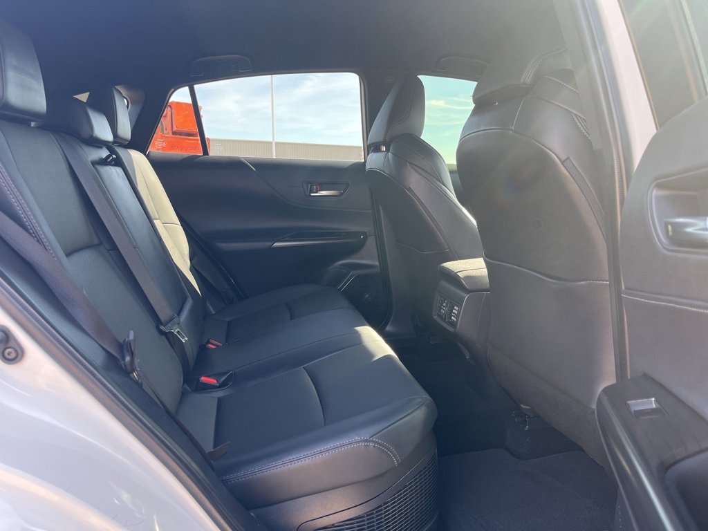 Used 2021 Toyota Venza XLE image 24