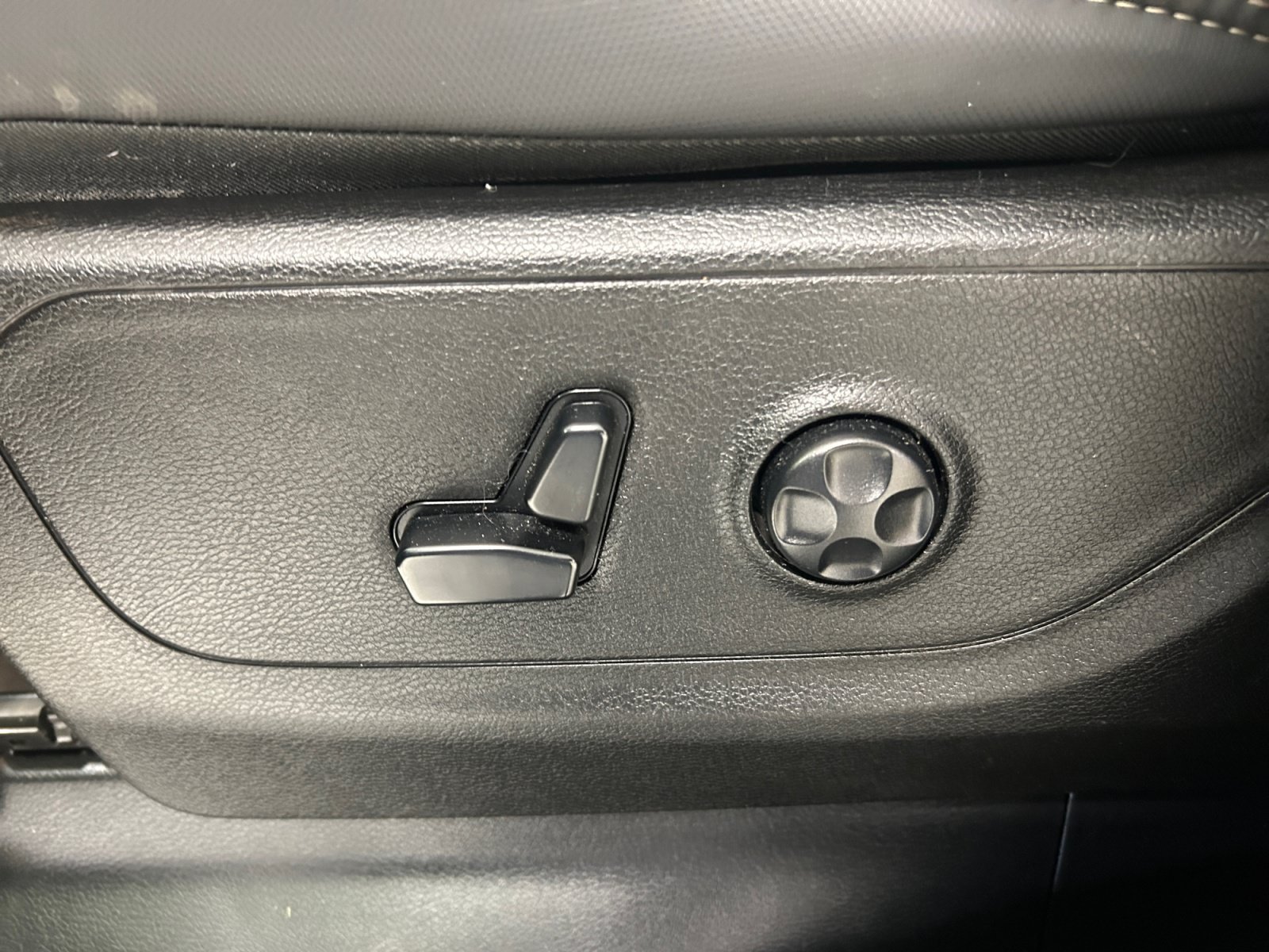Used 2020 RAM 1500 Rebel w/ Rebel Level 1 Equipment Group AWD/4WD image 12