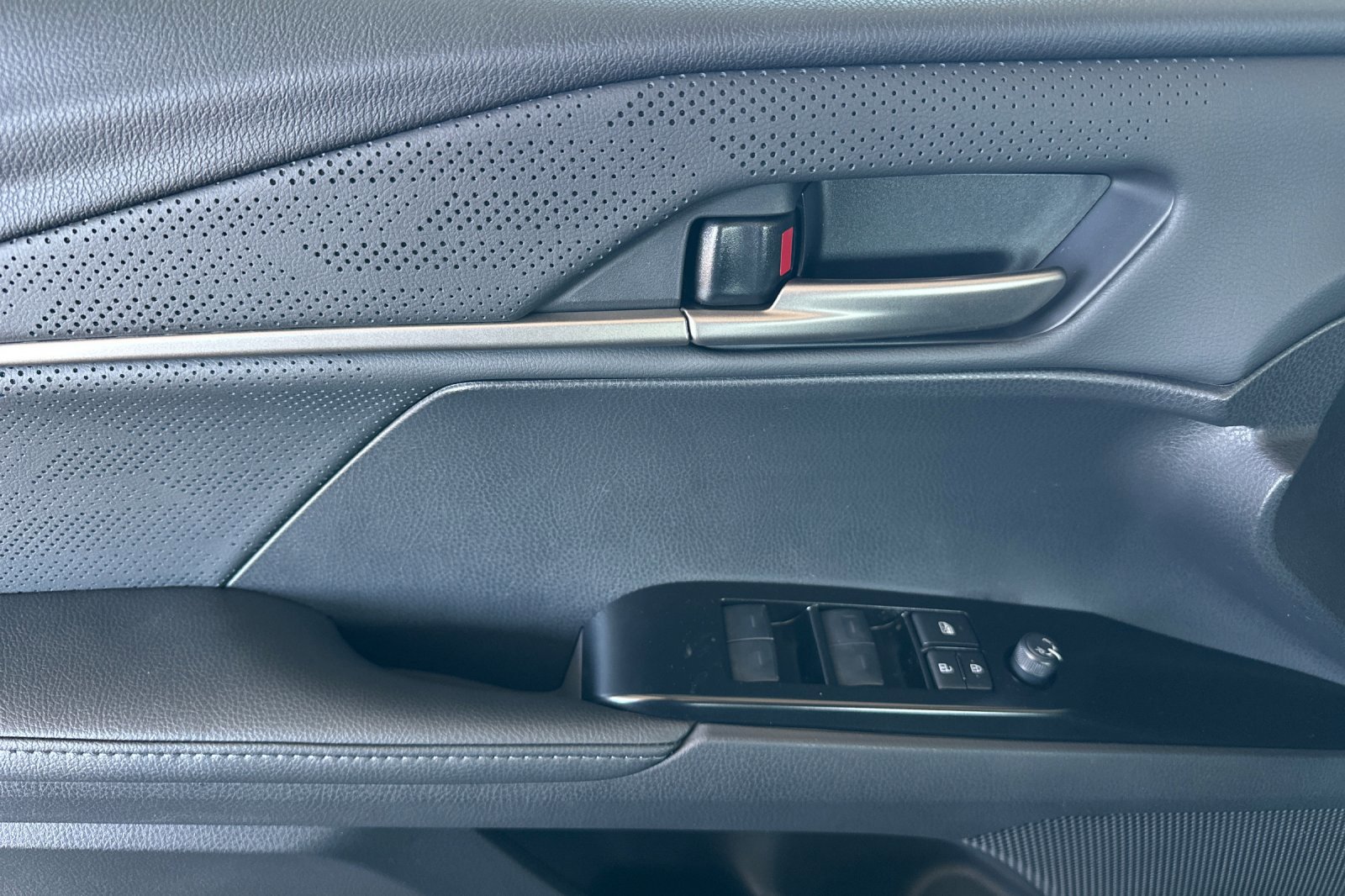 New 2026 Toyota Camry XSE image 9