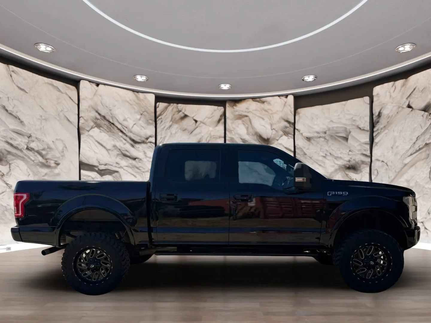 Used 2015 Ford F150 XLT w/ Equipment Group 302A Luxury AWD/4WD image 4