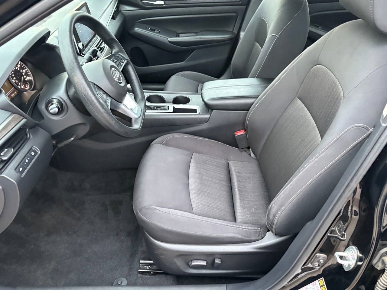 Certified 2025 Nissan Altima 2.5 SV FWD image 31