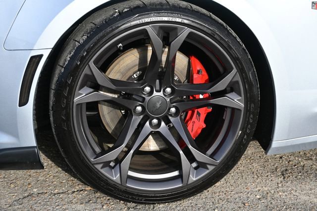 Used 2018 Chevrolet Camaro SS image 27