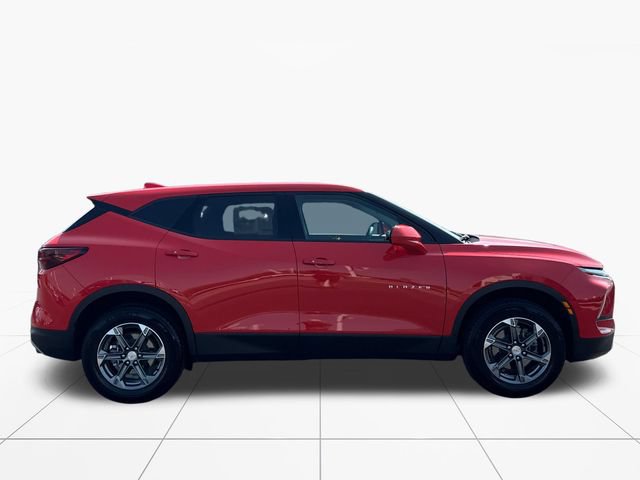 Used 2025 Chevrolet Blazer LT AWD/4WD image 7