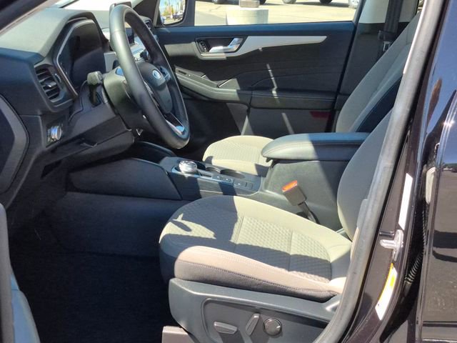 Used 2021 Ford Escape SE w/ SE Sport Appearance Package image 15