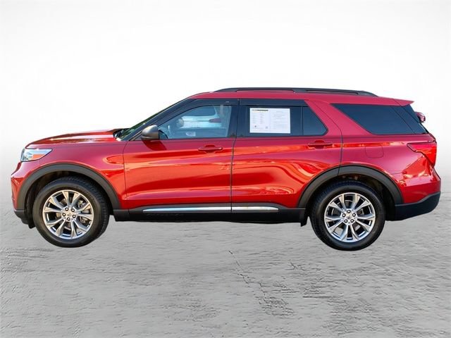 Used 2020 Ford Explorer XLT w/ Equipment Group 202A AWD/4WD image 6