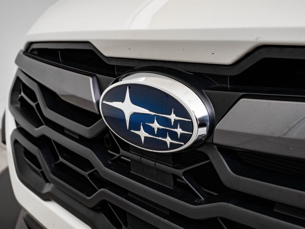 Used 2024 Subaru Crosstrek 2.0i Premium w/ Popular Package #4 image 3