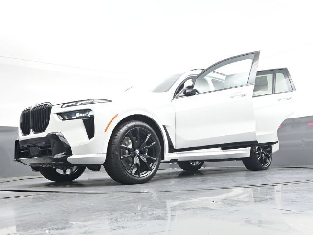 New 2027 BMW X7 xDrive40i w/ M Sport Package AWD/4WD image 44