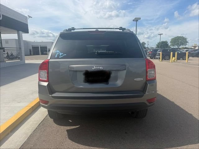 Used 2013 Jeep Compass Latitude FWD image 9