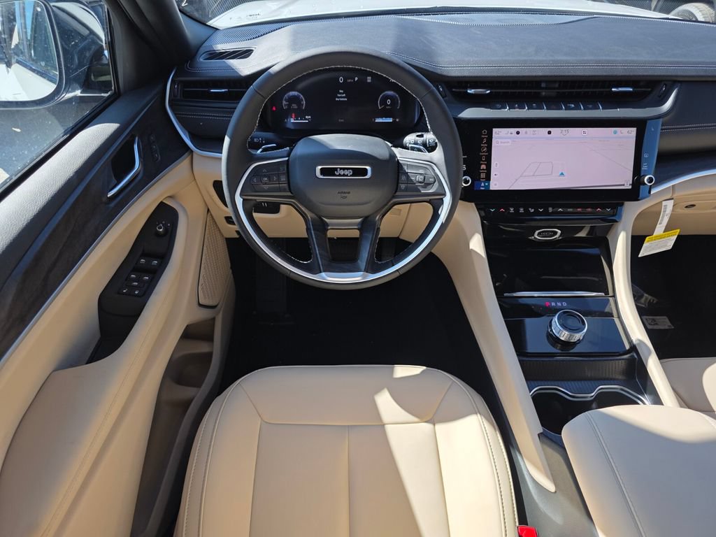 New 2026 Jeep Grand Cherokee Limited RWD image 11