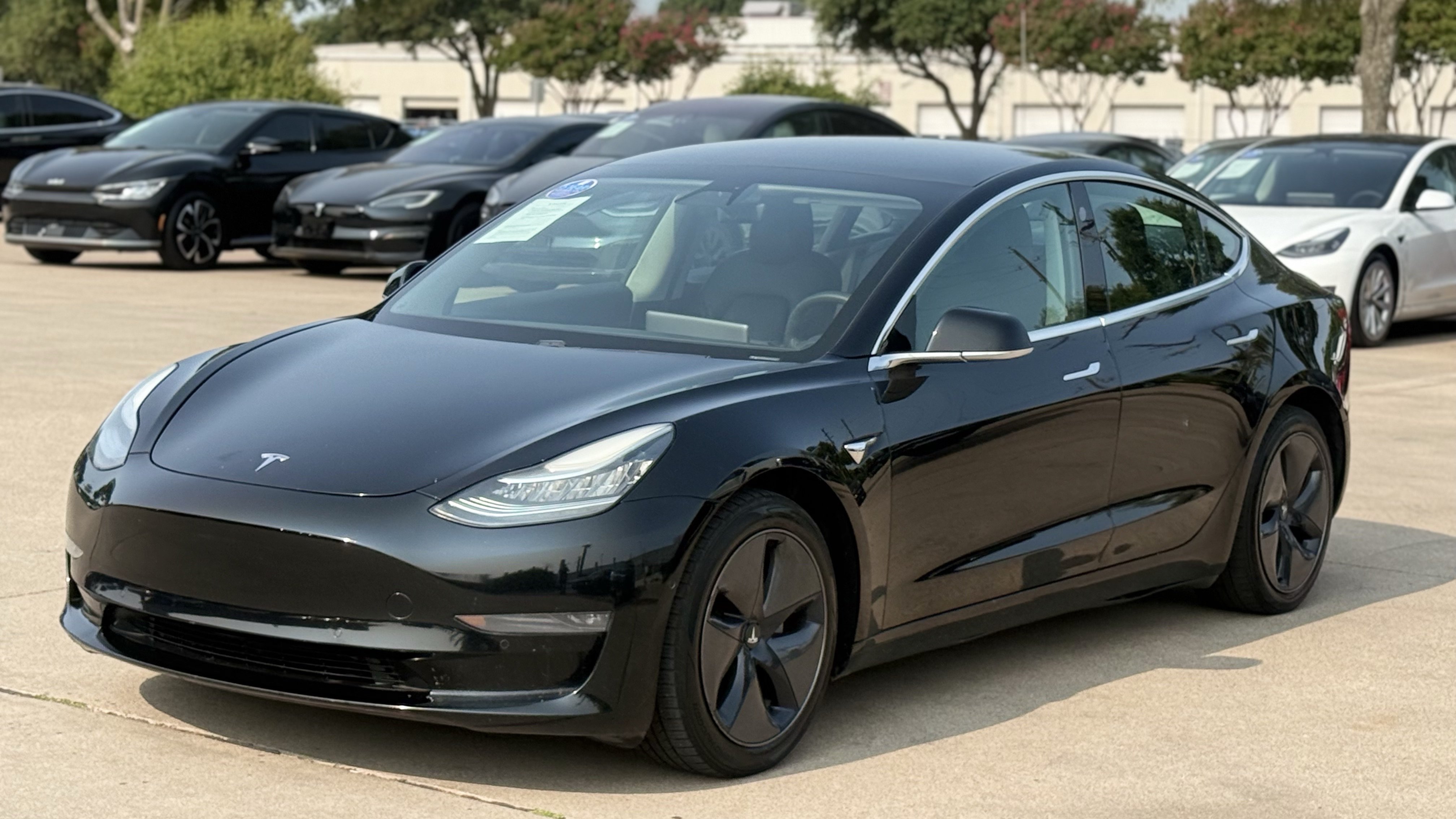 Used 2020 Tesla Model 3 Long Range AWD/4WD image 3