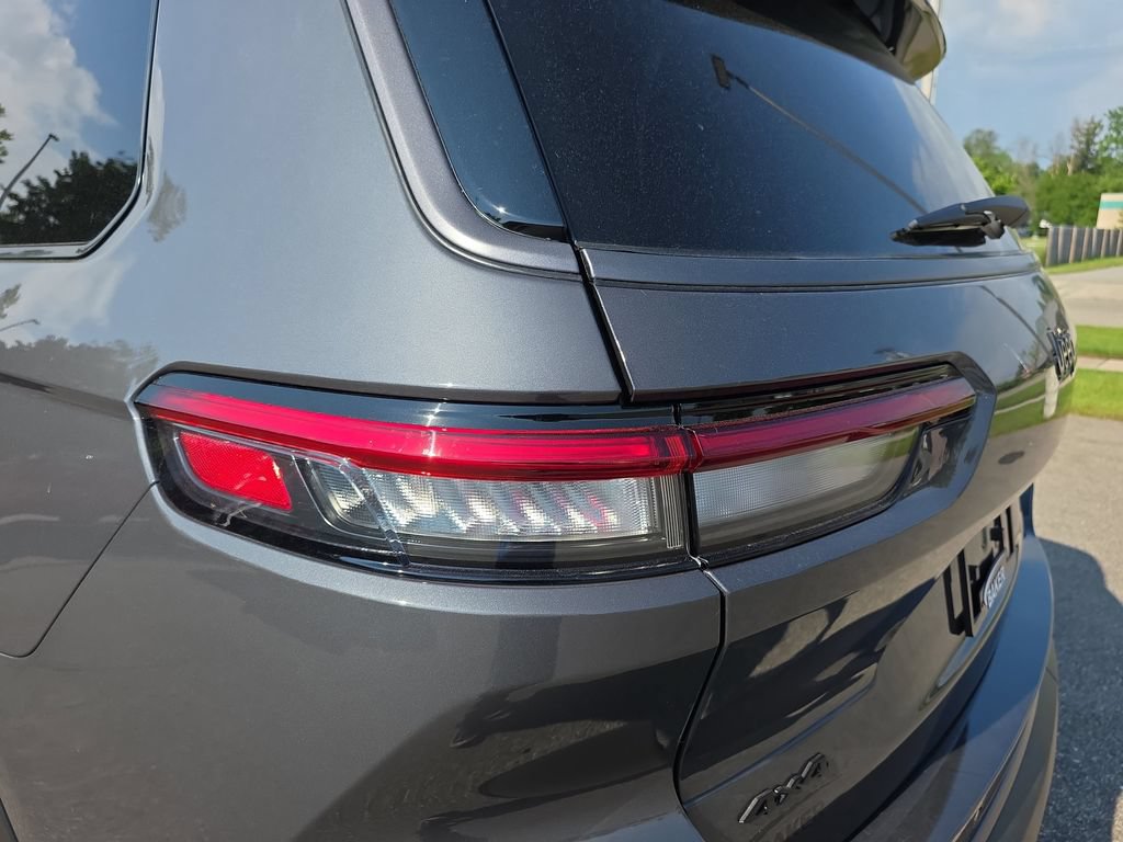 New 2026 Jeep Grand Cherokee L 4WD image 37