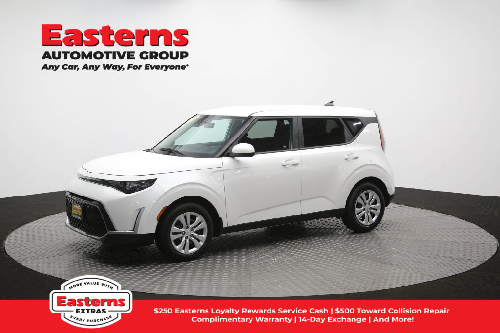Used 2023 Kia Soul LX FWD image 56
