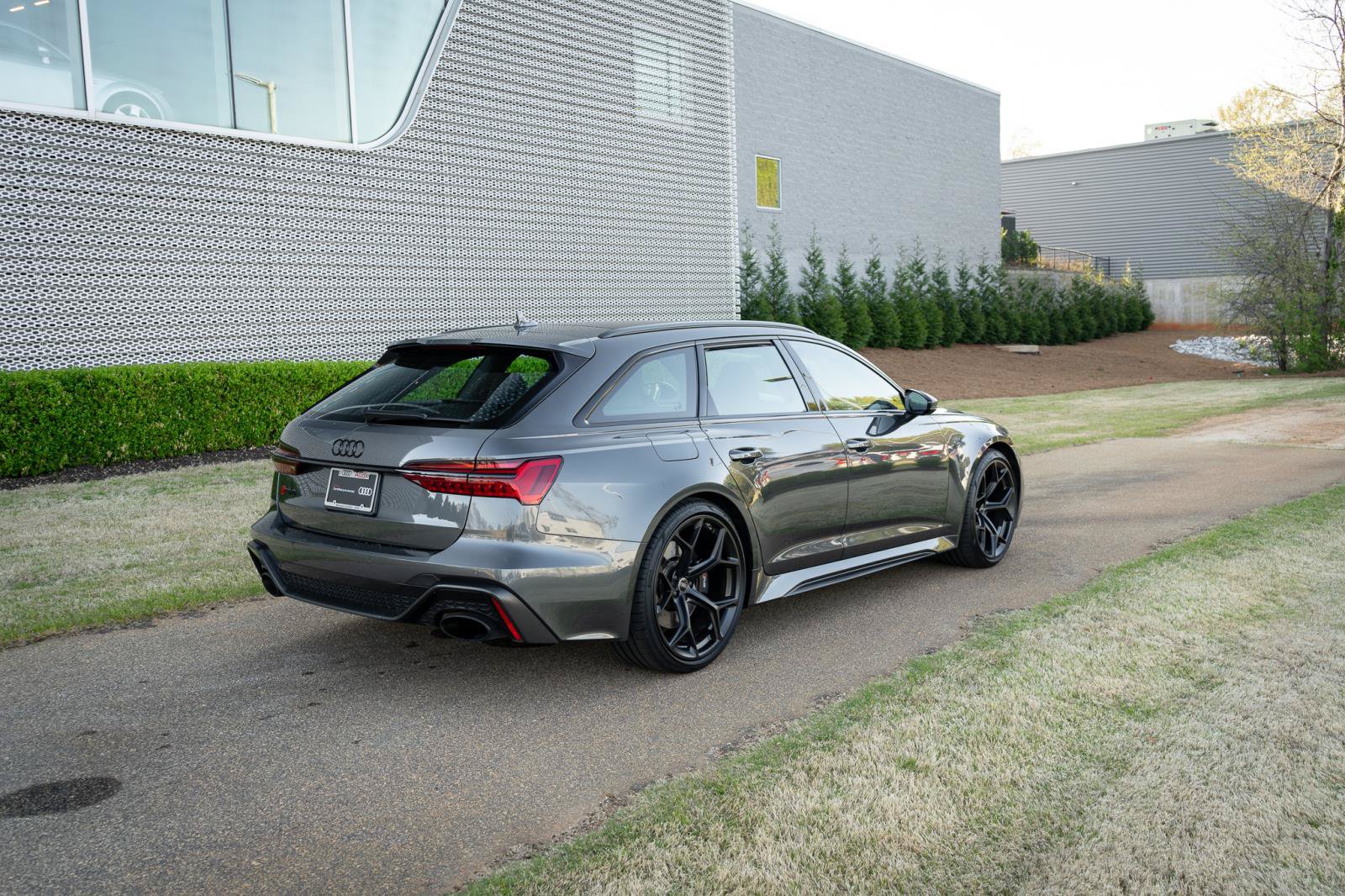 Certified 2024 Audi RS 6 performance AWD/4WD image 19