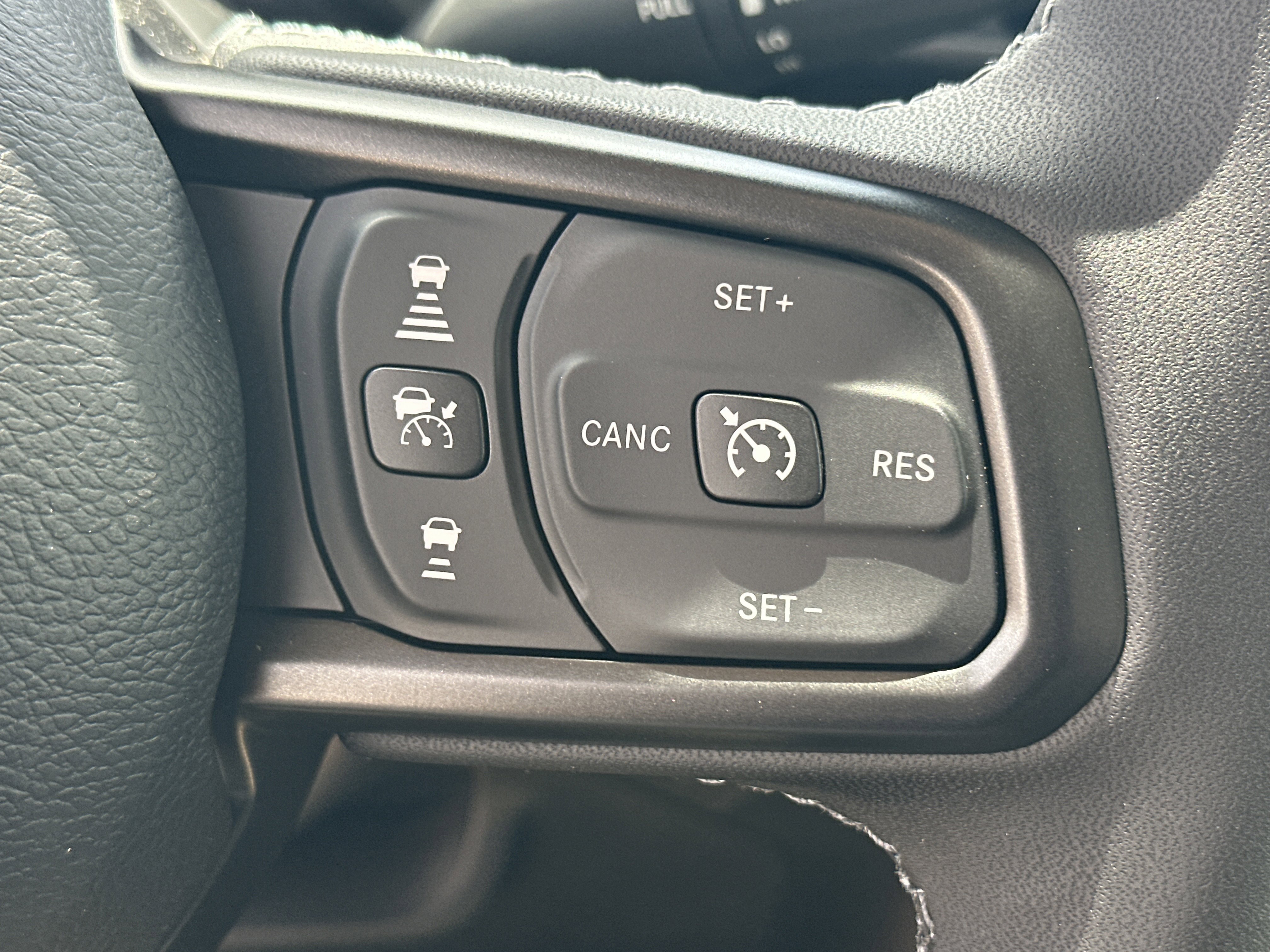 New 2026 Jeep Gladiator Willys AWD/4WD image 17