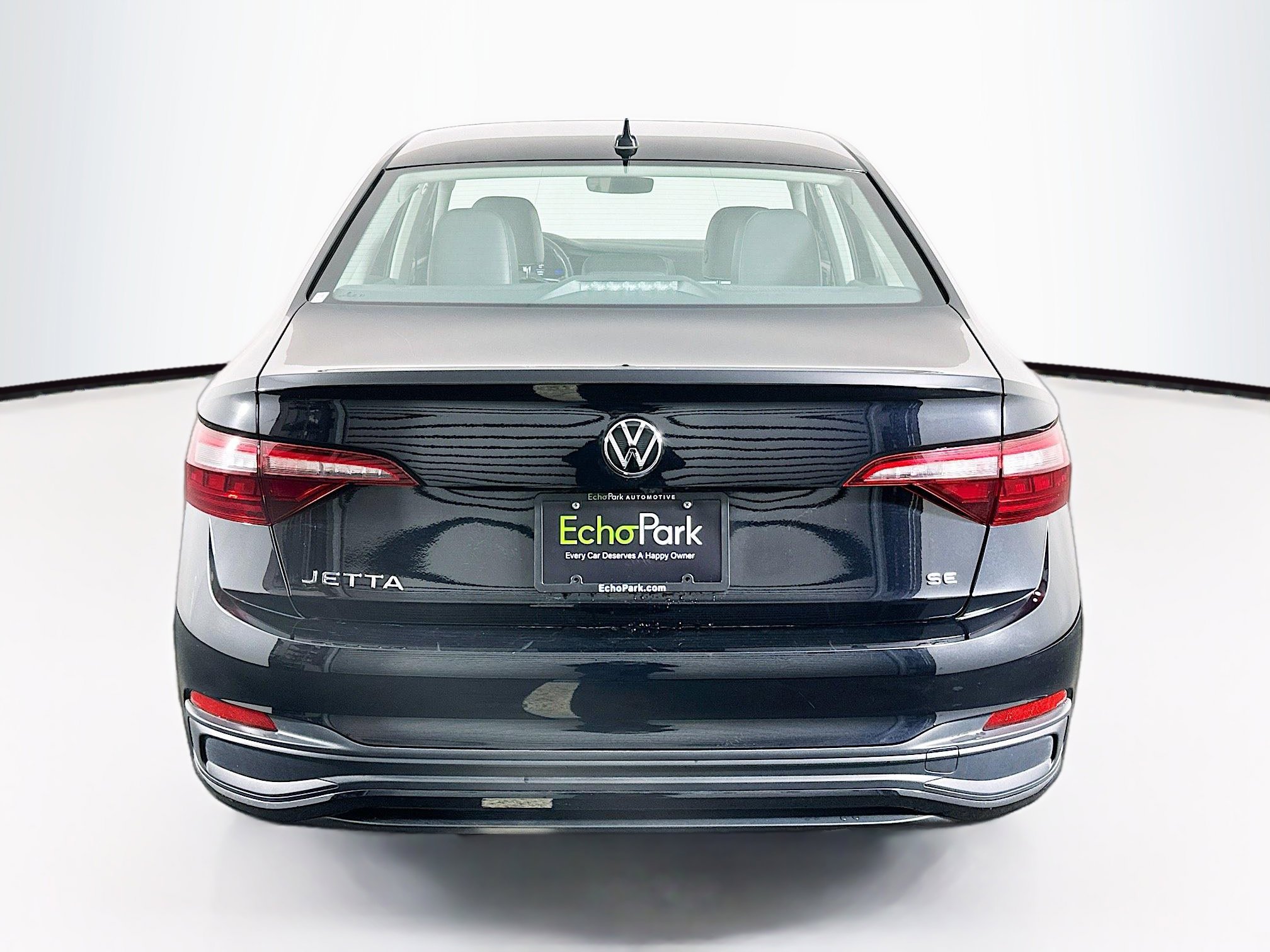 Used 2024 Volkswagen Jetta SE image 7