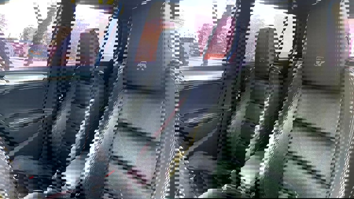 Used 2013 Volkswagen Golf R 4-Door image 34