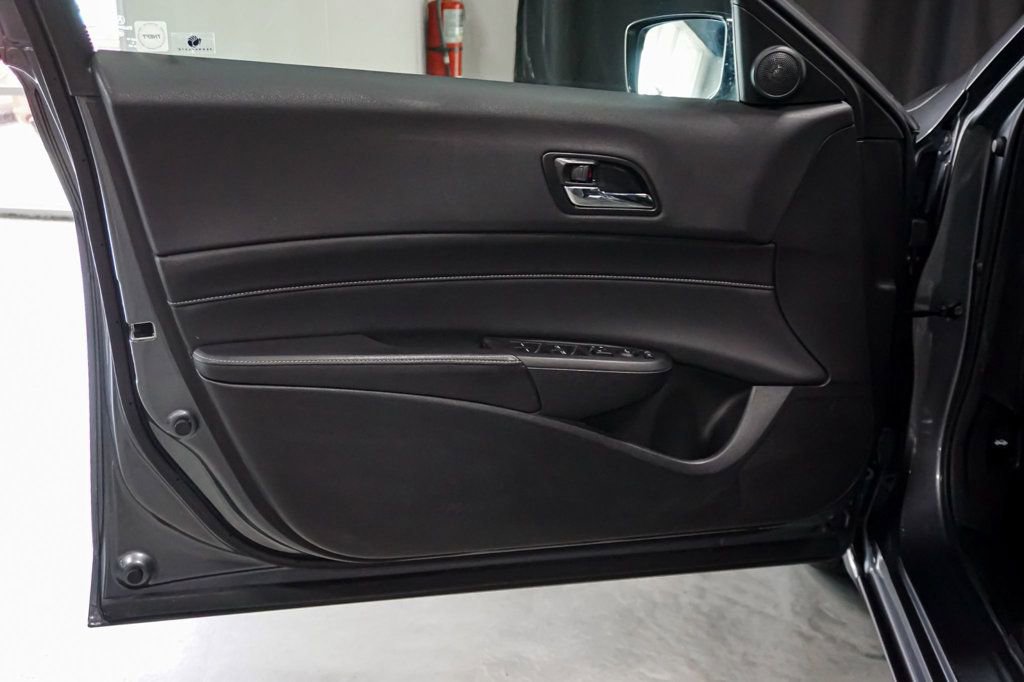 Used 2014 Acura ILX w/ Premium Package FWD image 19