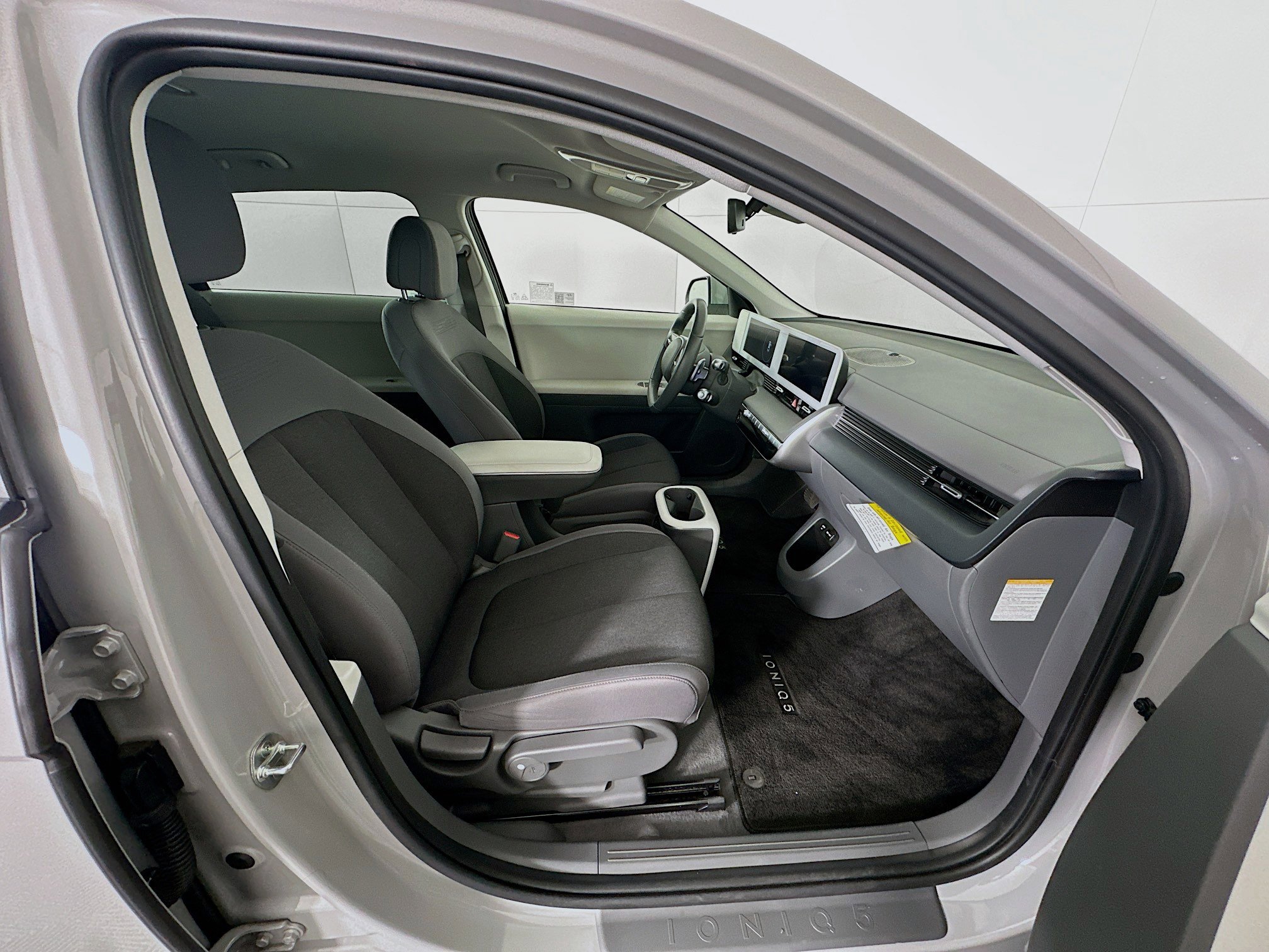 Used 2024 Hyundai Ioniq 5 SEL image 31