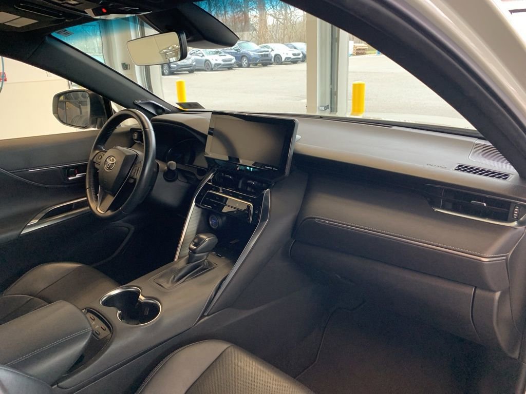 Used 2021 Toyota Venza XLE w/ Softex Package image 16