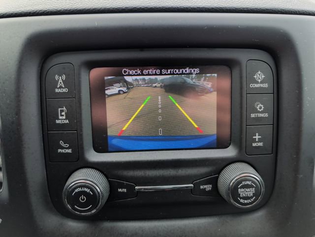 Used 2017 Jeep Compass Latitude image 22