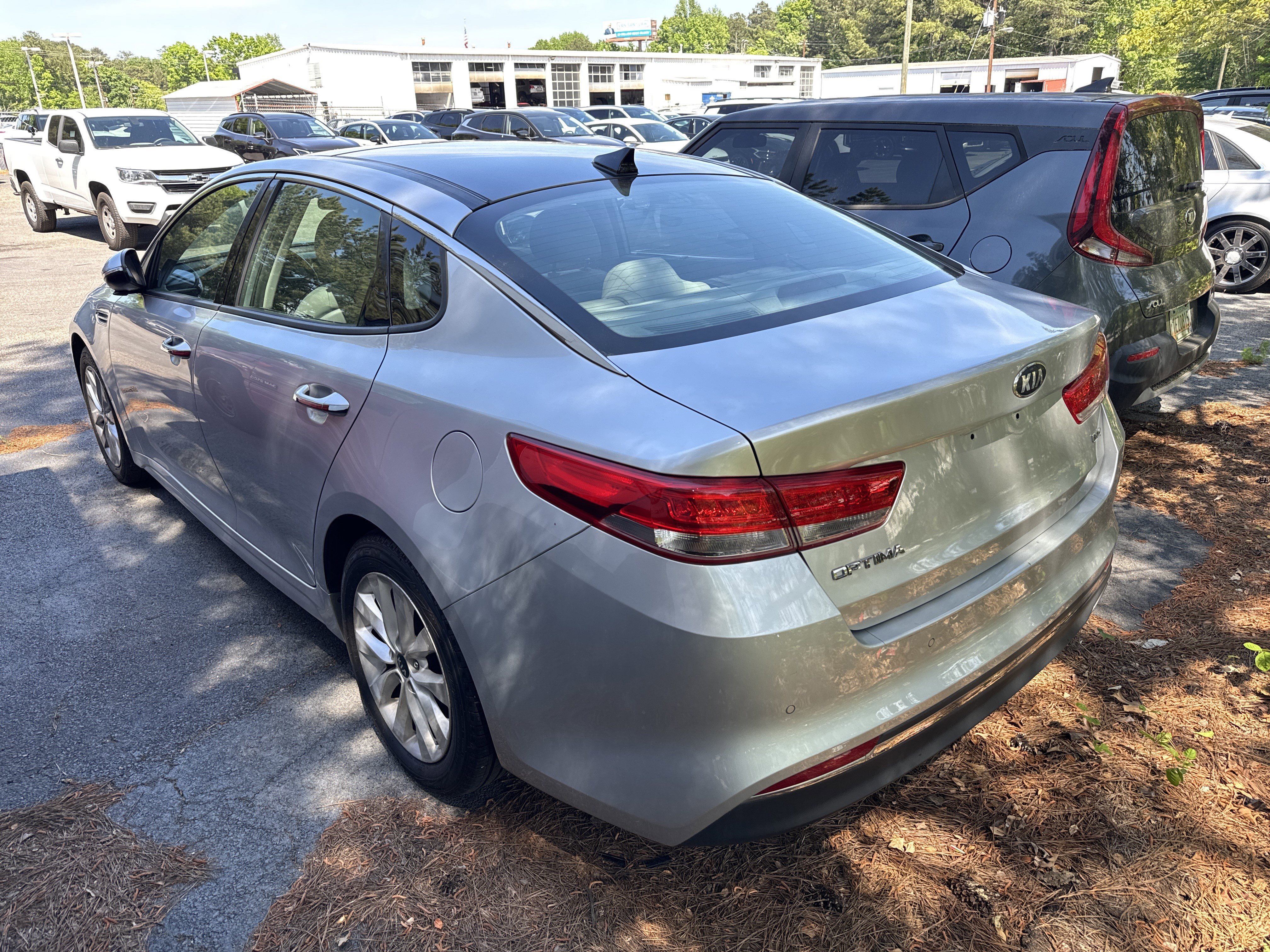 Used 2016 Kia Optima EX w/ Premium Package FWD image 4