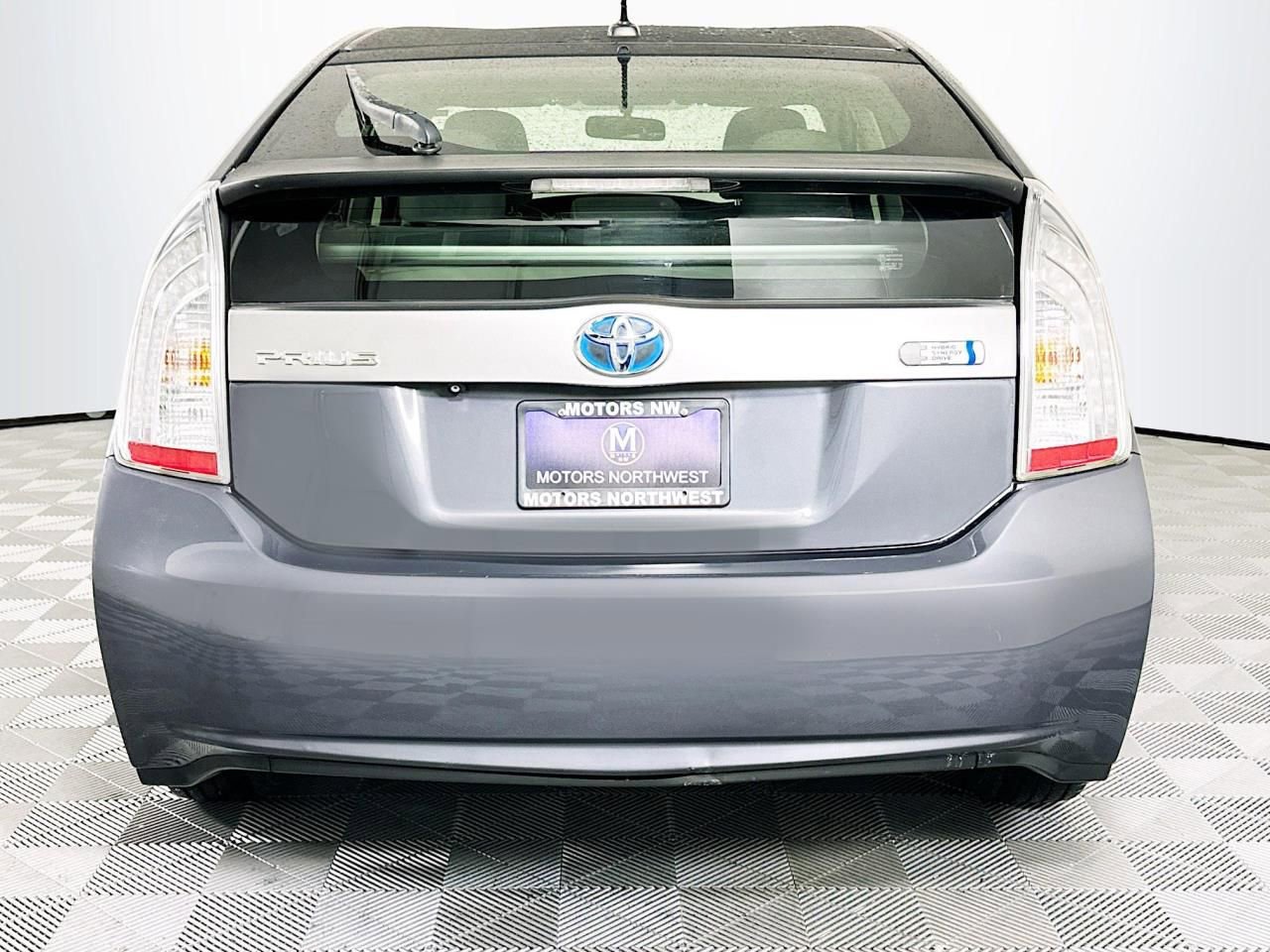 Used 2015 Toyota Prius Prime Plug-In Hybrid image 16