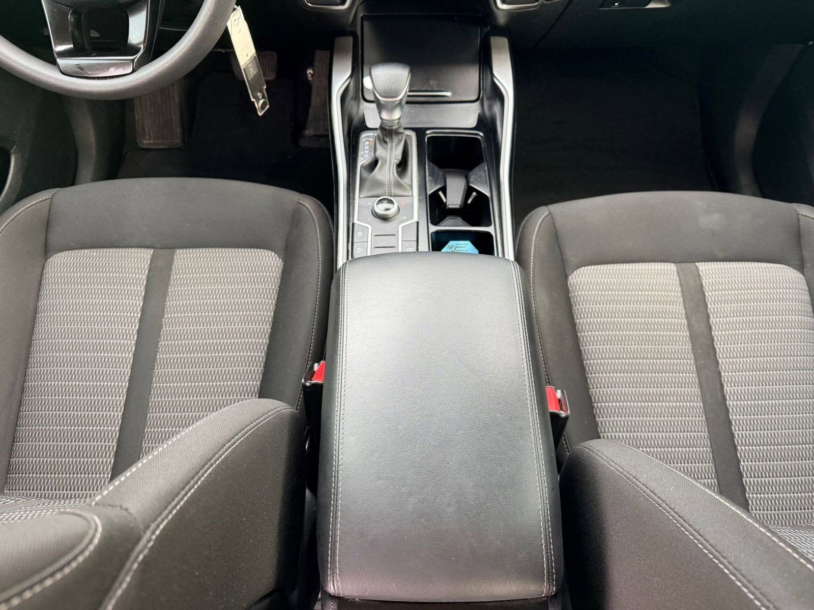 Used 2021 Kia Sorento LX image 13