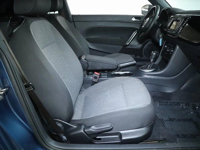 Used 2018 Volkswagen Beetle 2.0T S FWD image 31