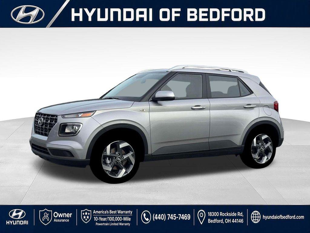 New 2026 Hyundai Venue SEL FWD image 2