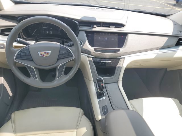 Certified 2019 Cadillac XT5 Luxury FWD image 12