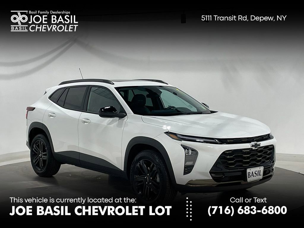 Used 2025 Chevrolet Trax ACTIV w/ Sunroof Package FWD image 1