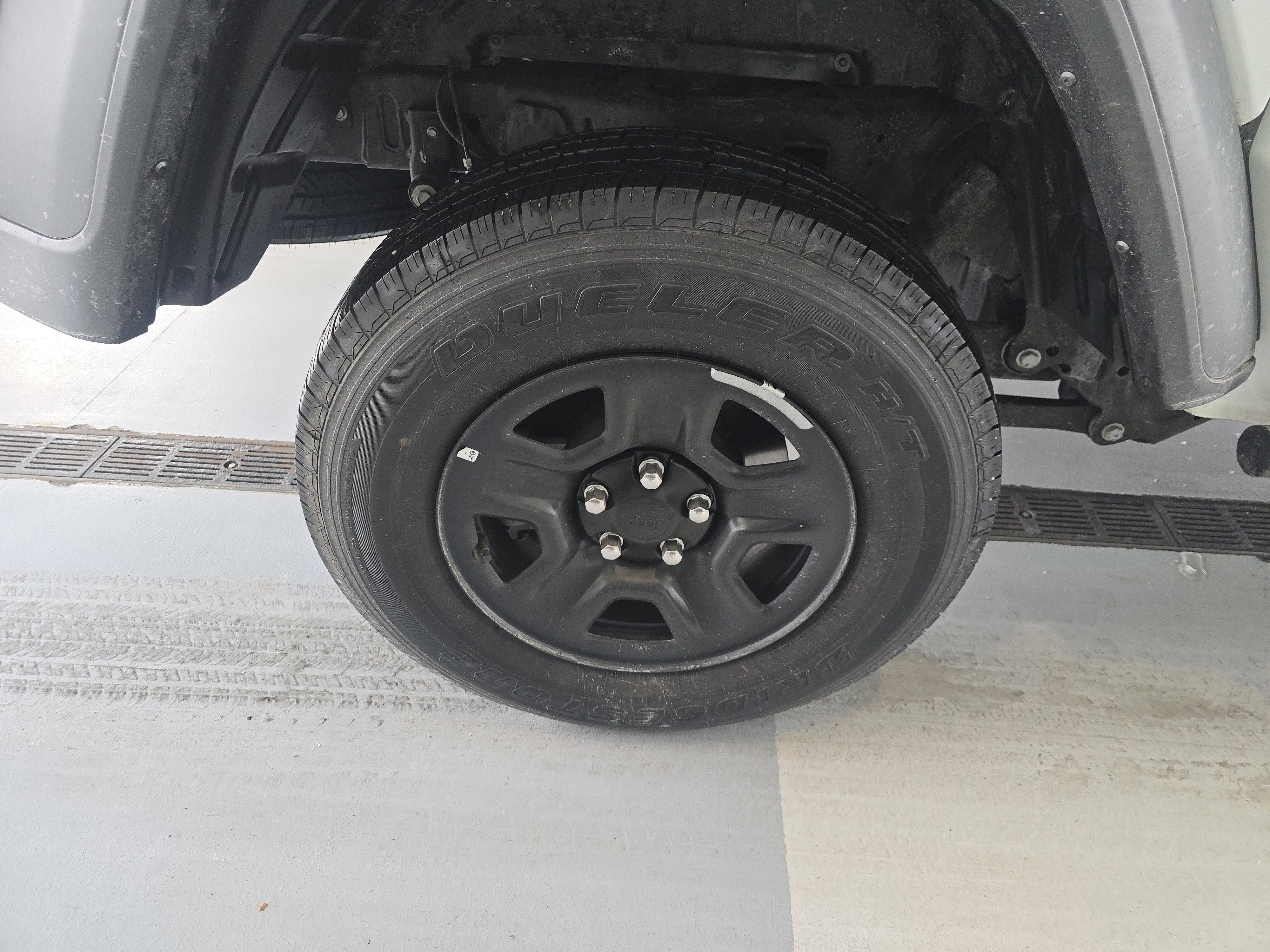 Used 2023 Jeep Gladiator Sport w/ Trailer Tow Package image 13