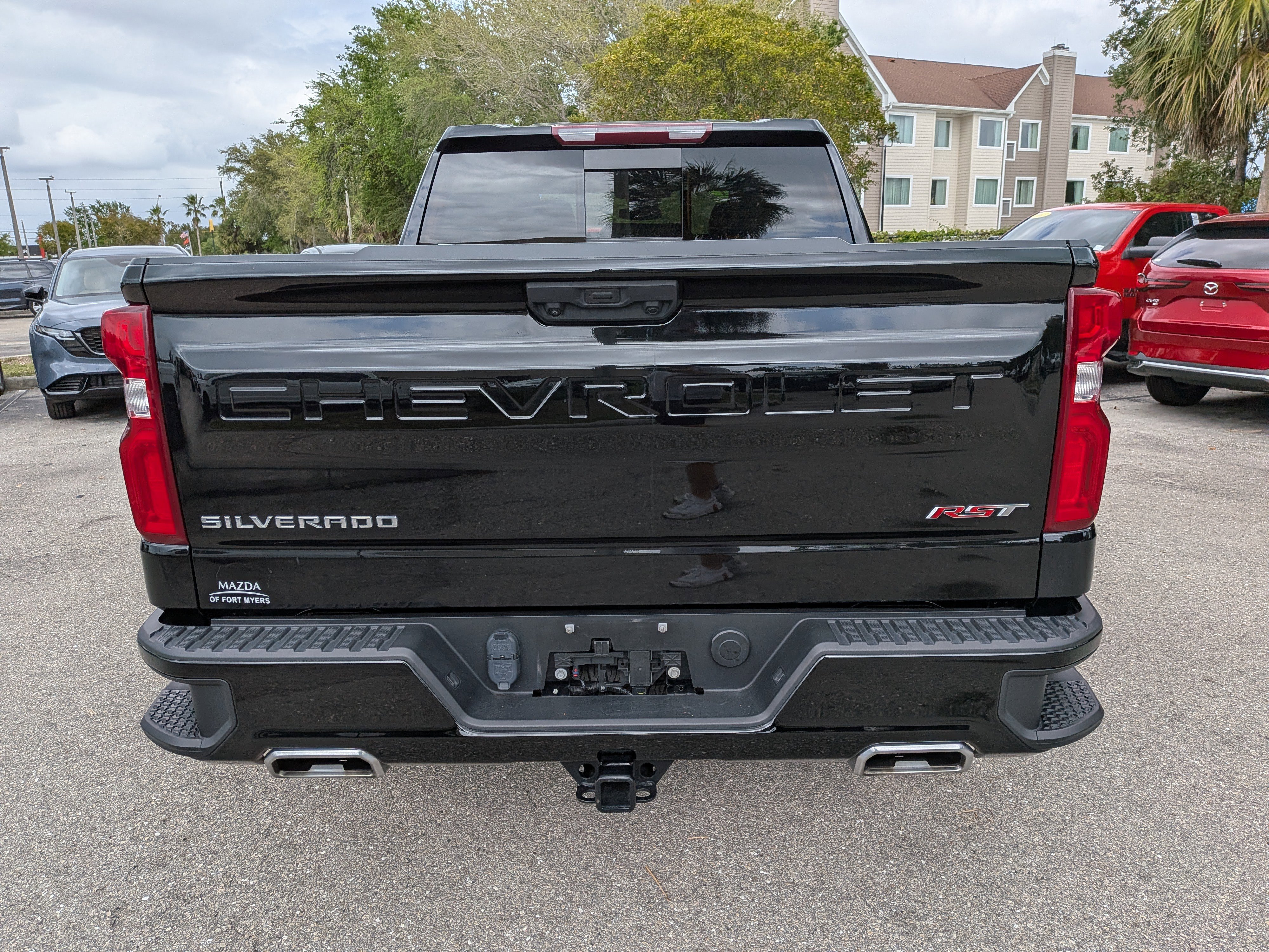 Used 2024 Chevrolet Silverado 1500 RST w/ Convenience Package II image 5