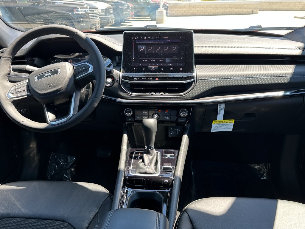 New 2026 Jeep Compass Latitude AWD/4WD image 17