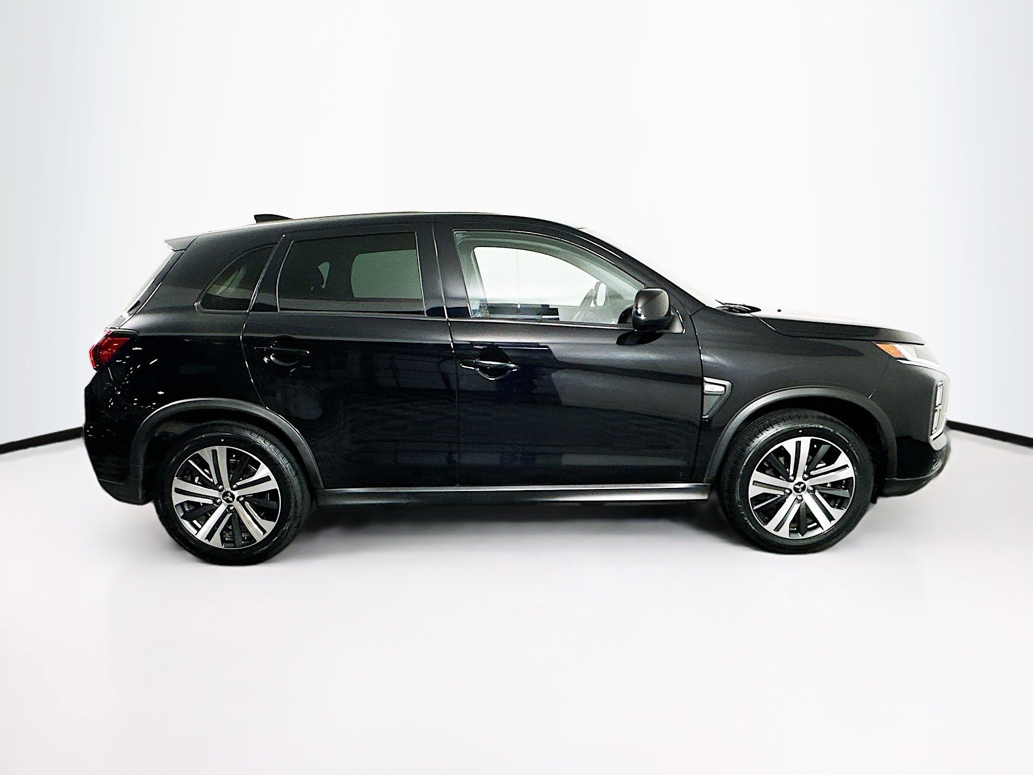 Used 2025 Mitsubishi Outlander Sport ES image 10