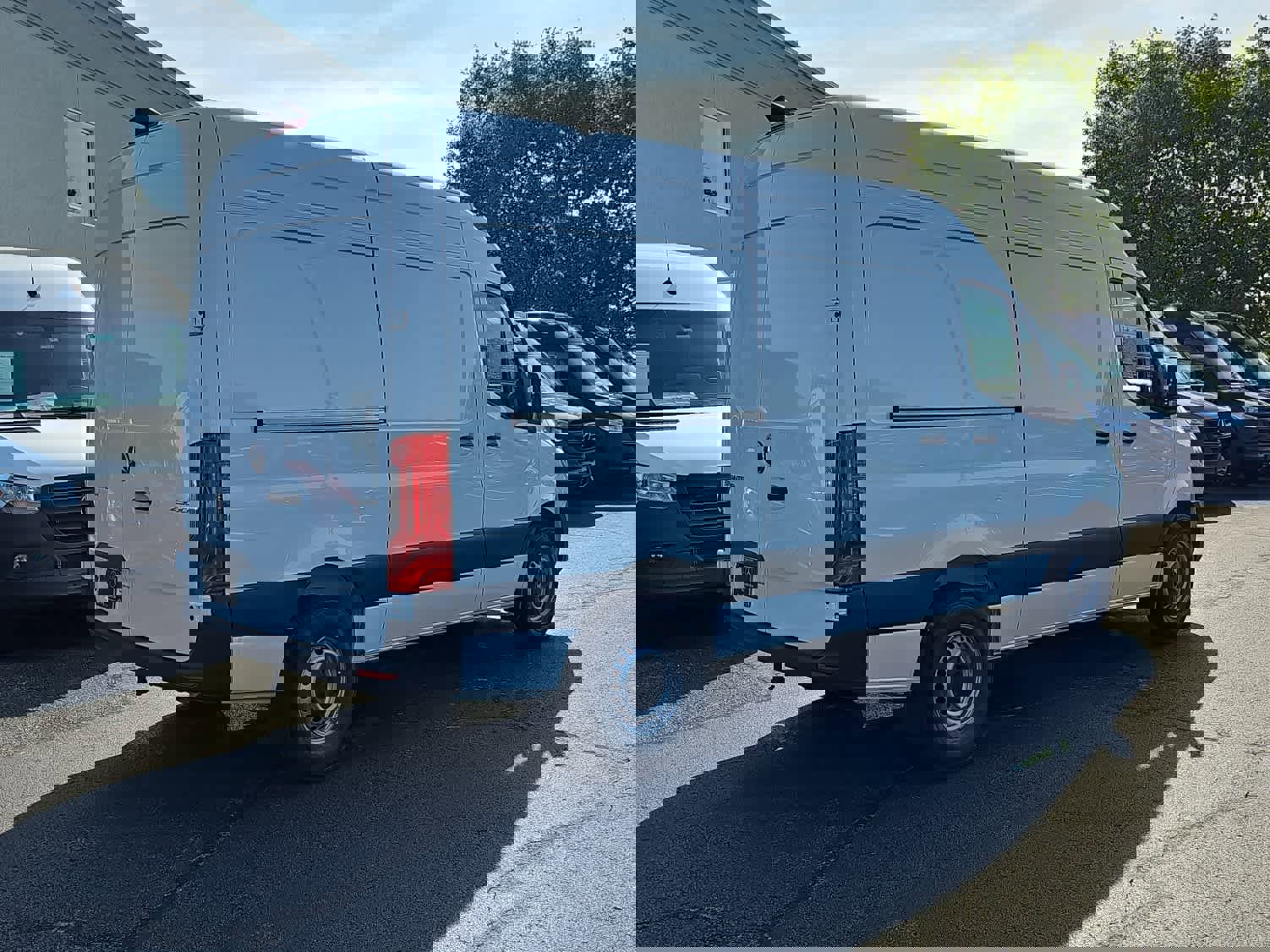 Used 2025 Mercedes-Benz Sprinter 2500 image 2