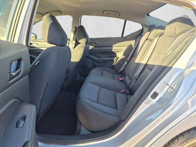 Used 2024 Nissan Altima 2.5 SV FWD image 19
