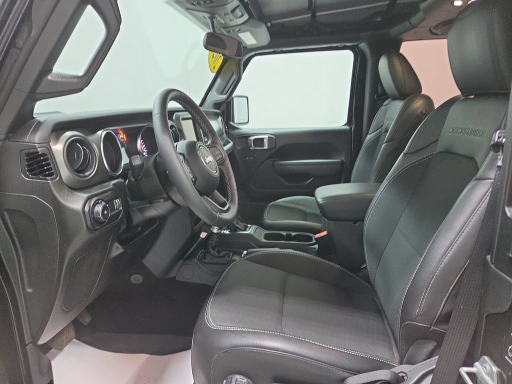 Used 2023 Jeep Wrangler Sport AWD/4WD image 18