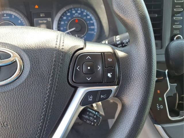 Used 2020 Toyota Sienna L FWD image 17